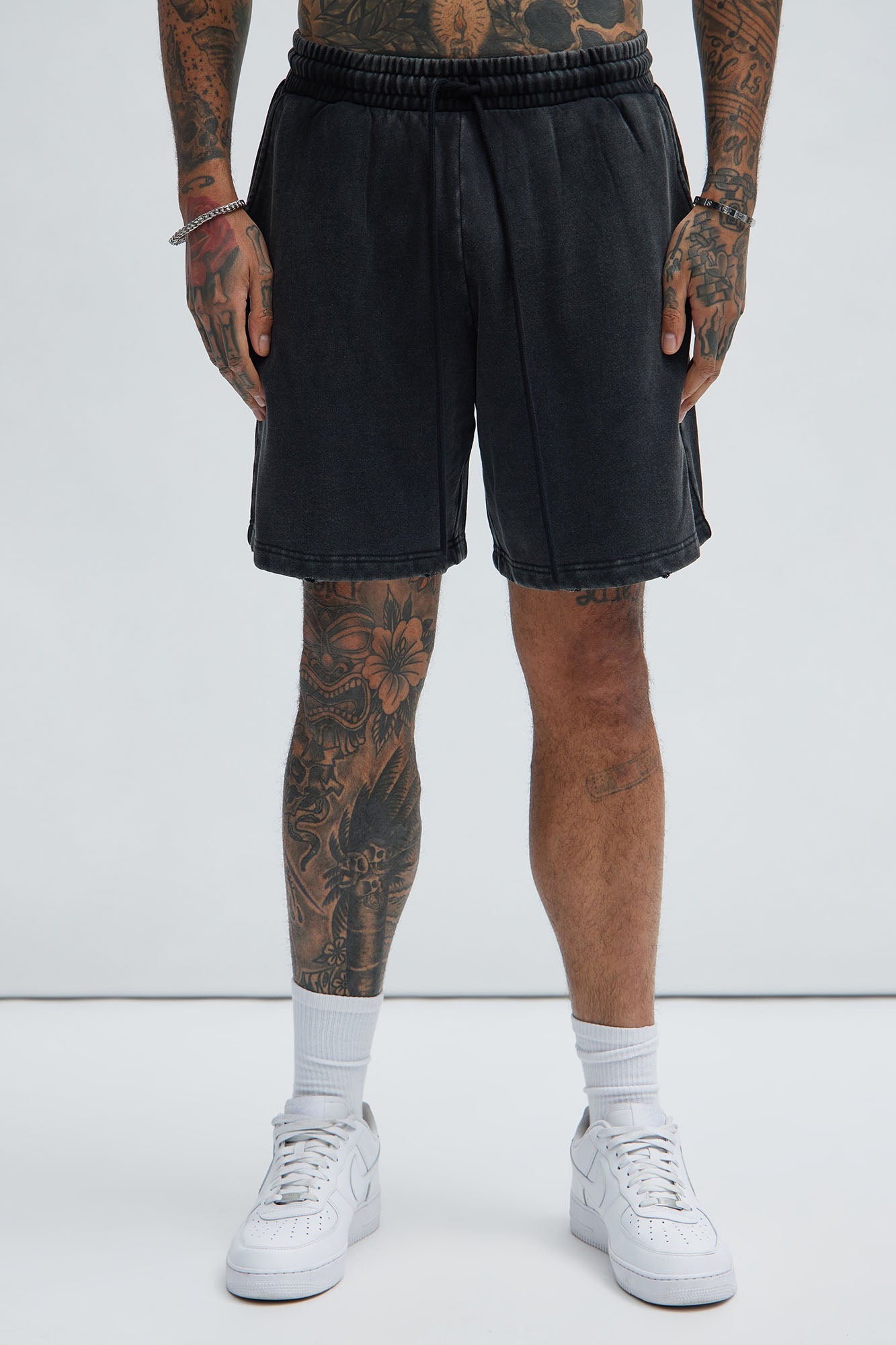 Tyson Heavy Wash Relaxed Shorts - Black Wash image 4