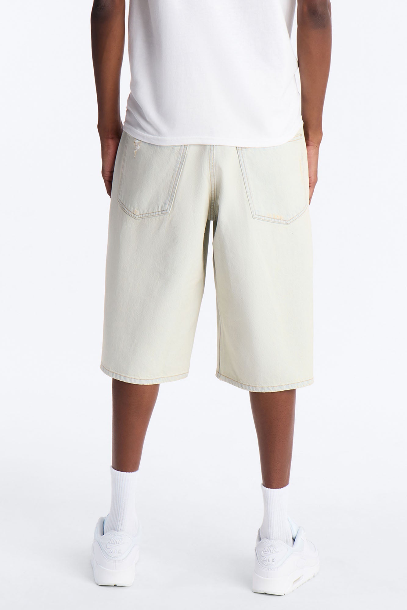 Baggy Arctic Denim Short - Light Wash image 4