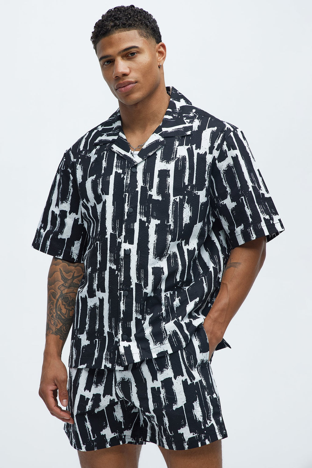 Seersucker Printed Swim Trunk 6″ - Black/combo image 1