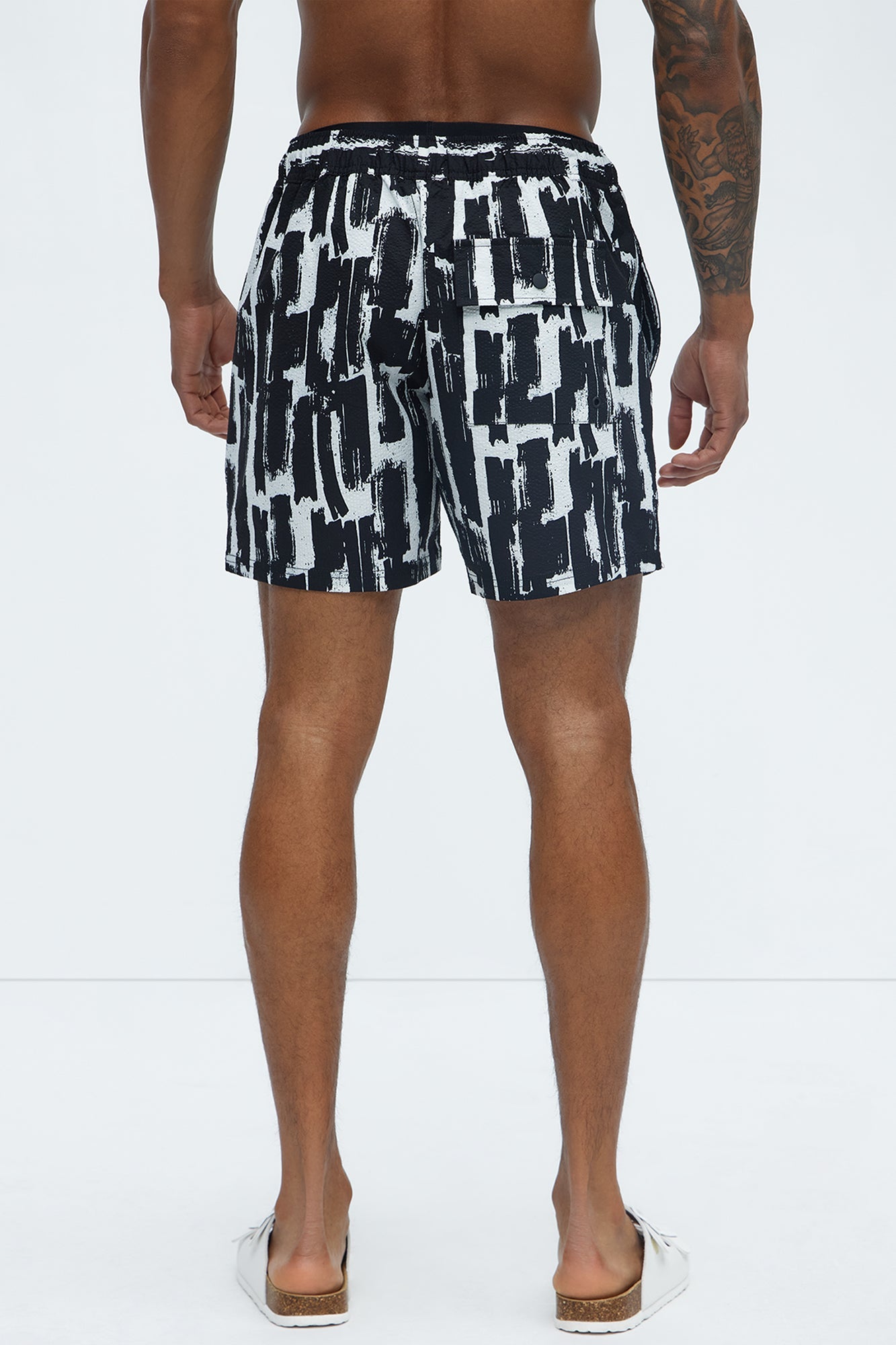 Seersucker Printed Swim Trunk 6″ - Black/combo image 4