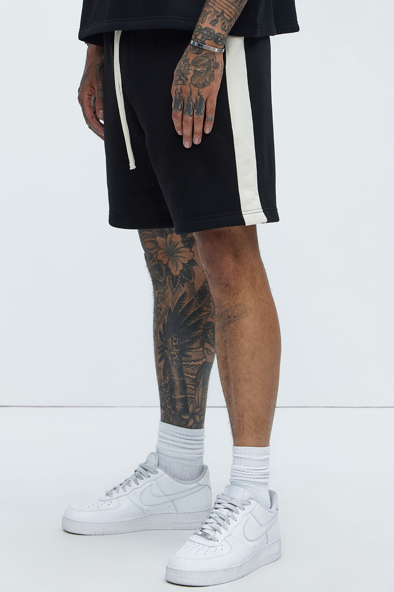 Tyson Oversized Heavyweight Striped Shorts - Black image 1