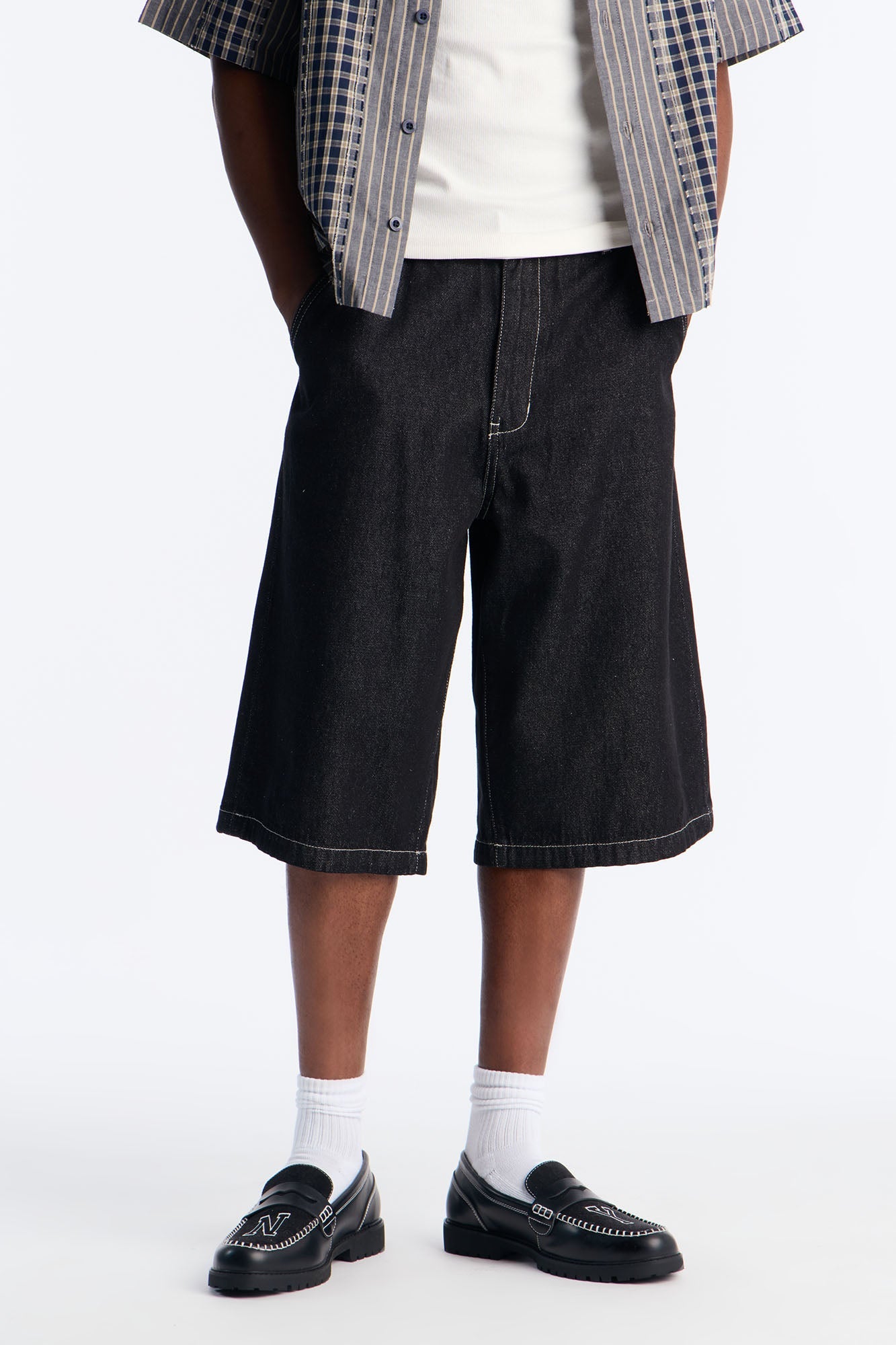 Classic Cuff Baggy Denim Short - Black Wash image 1