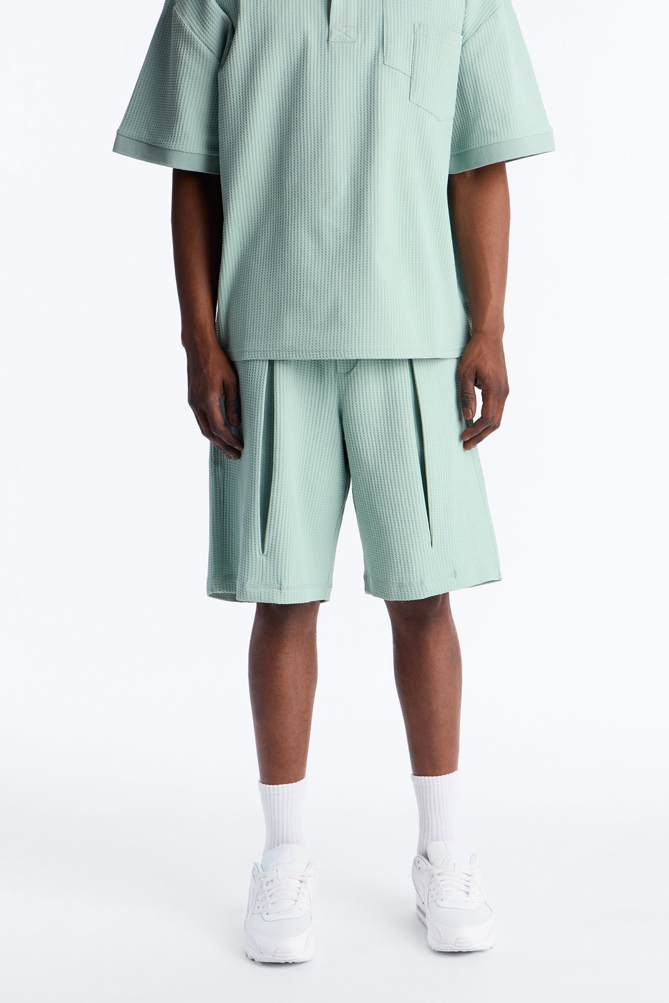 Relaxed Cedar Breeze Short - Mint image 1