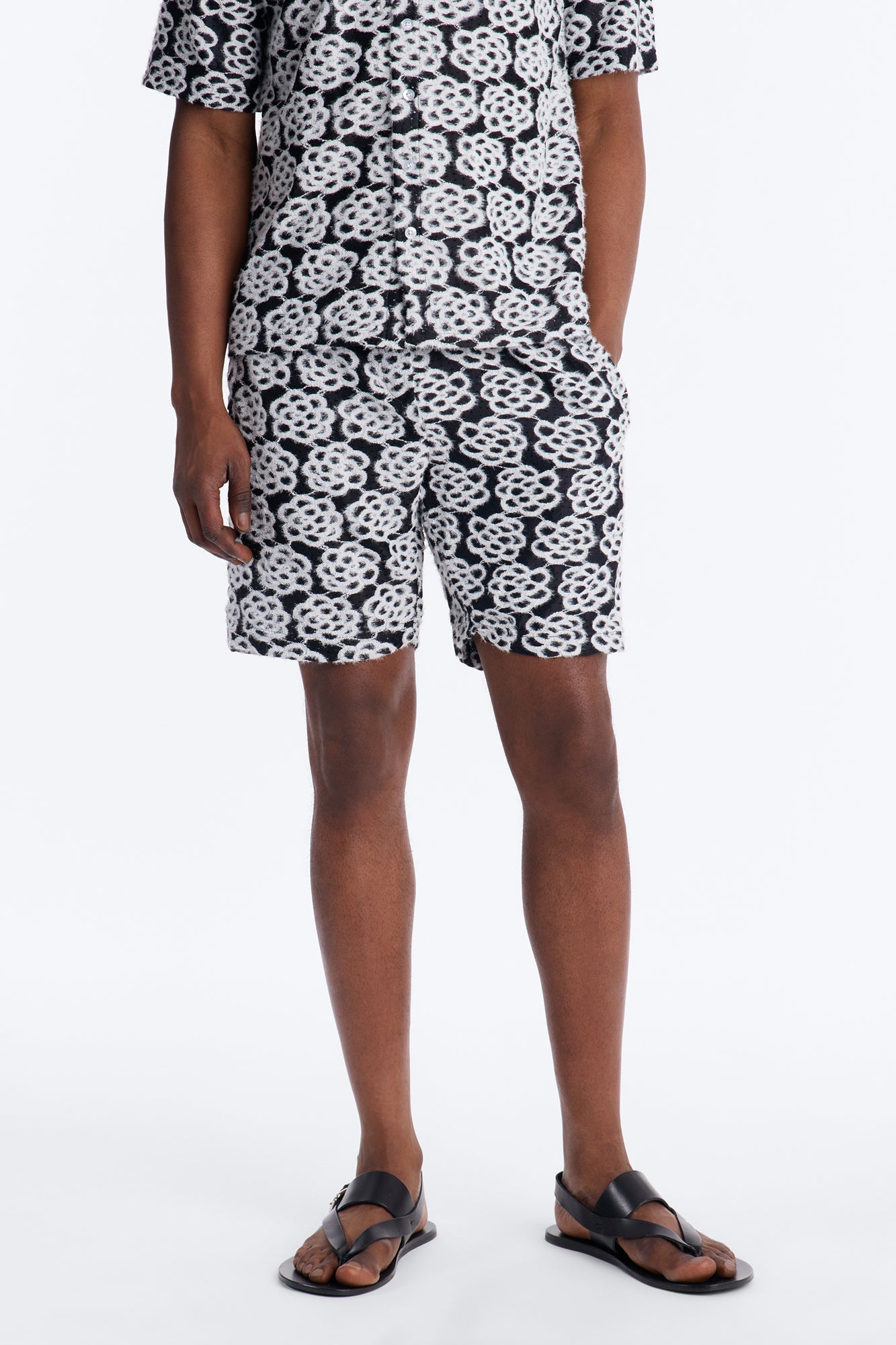 Snow Leopard Drift Relaxed Short - Black/White image 1