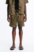 Relaxed Can't Be Tamed Short - Green image 1