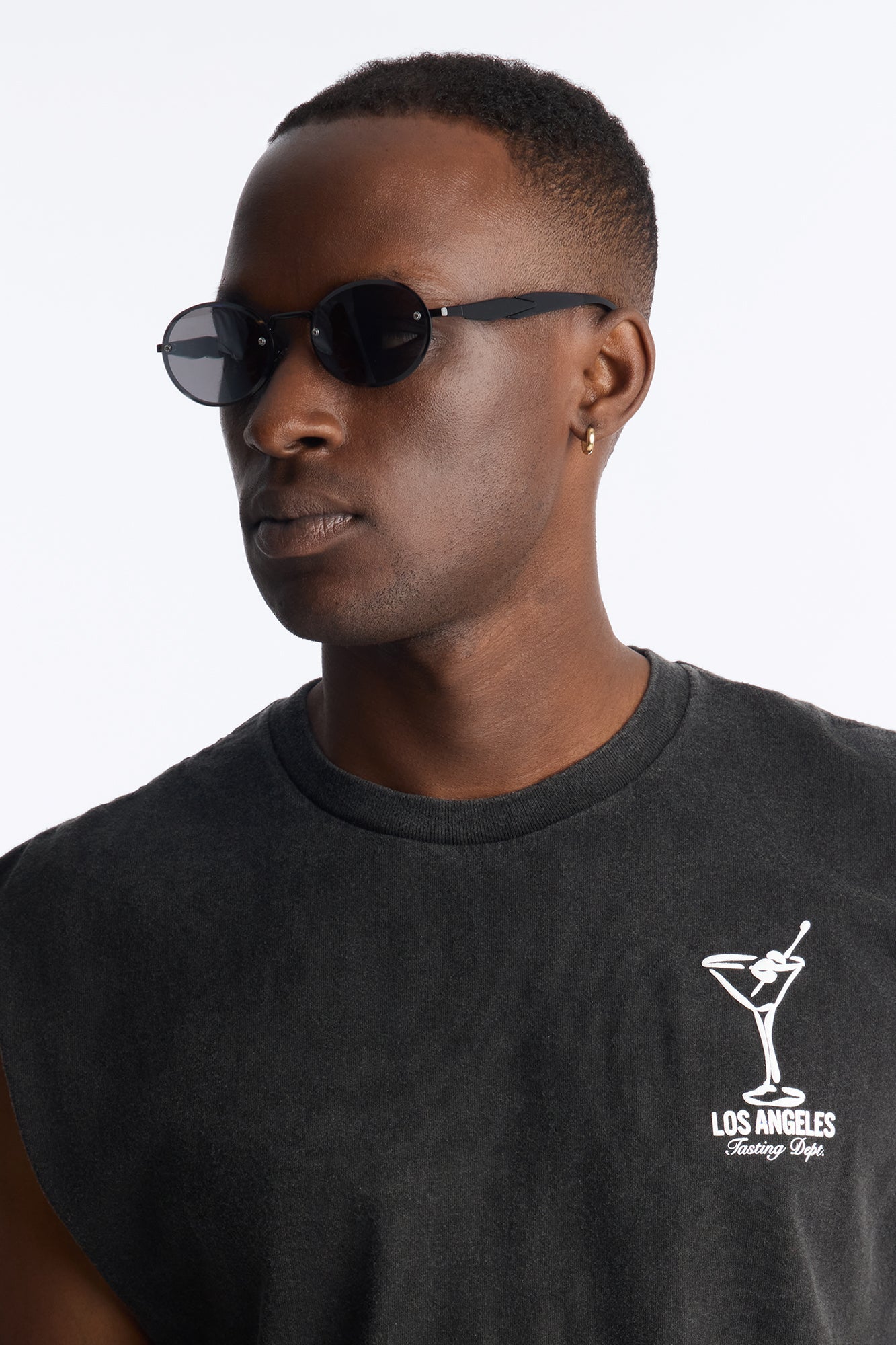 Watch Your Back Circular Sunglasses - Black image 1