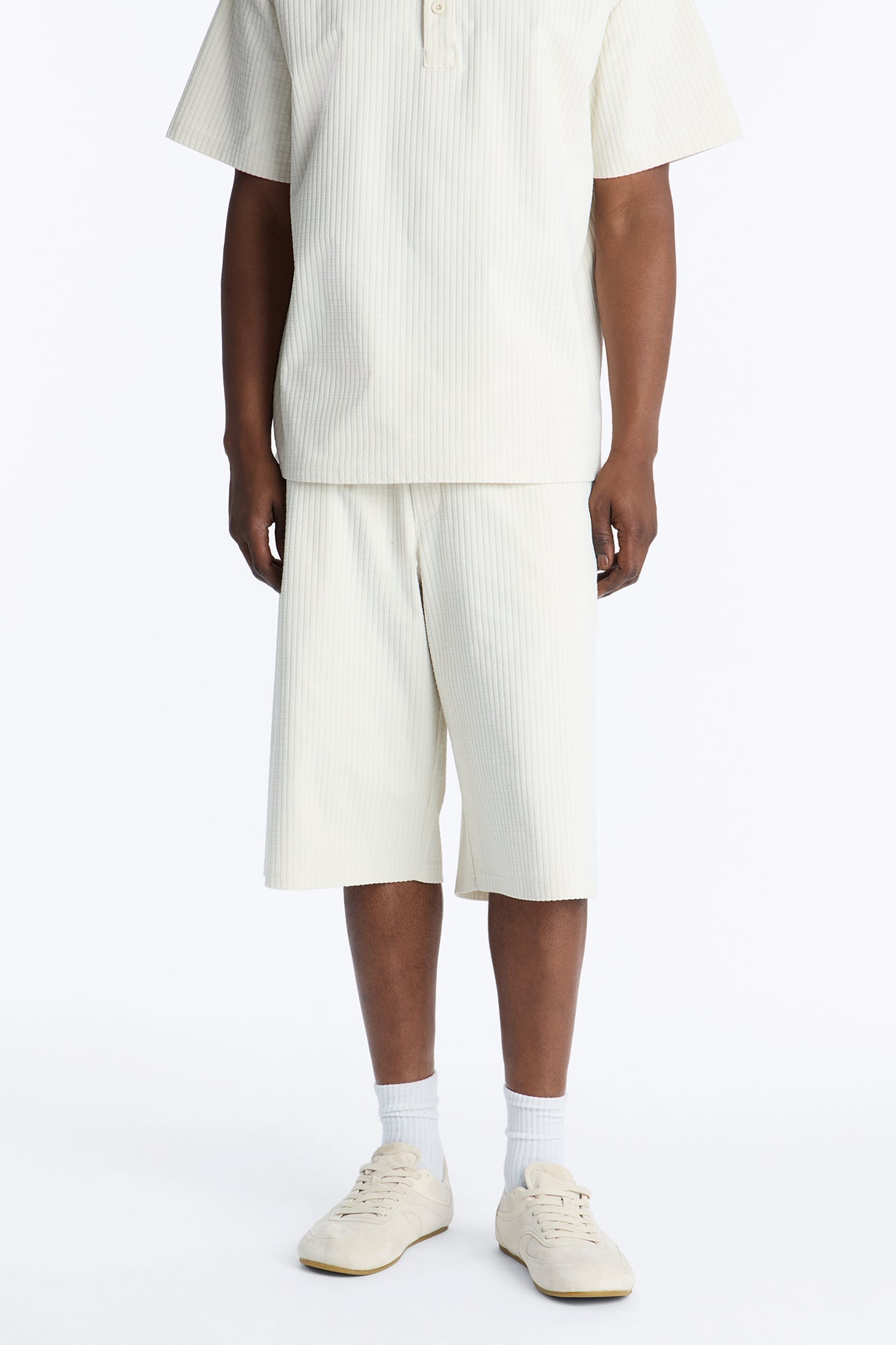 Terrance Textured Relaxed Short - Cream image 1