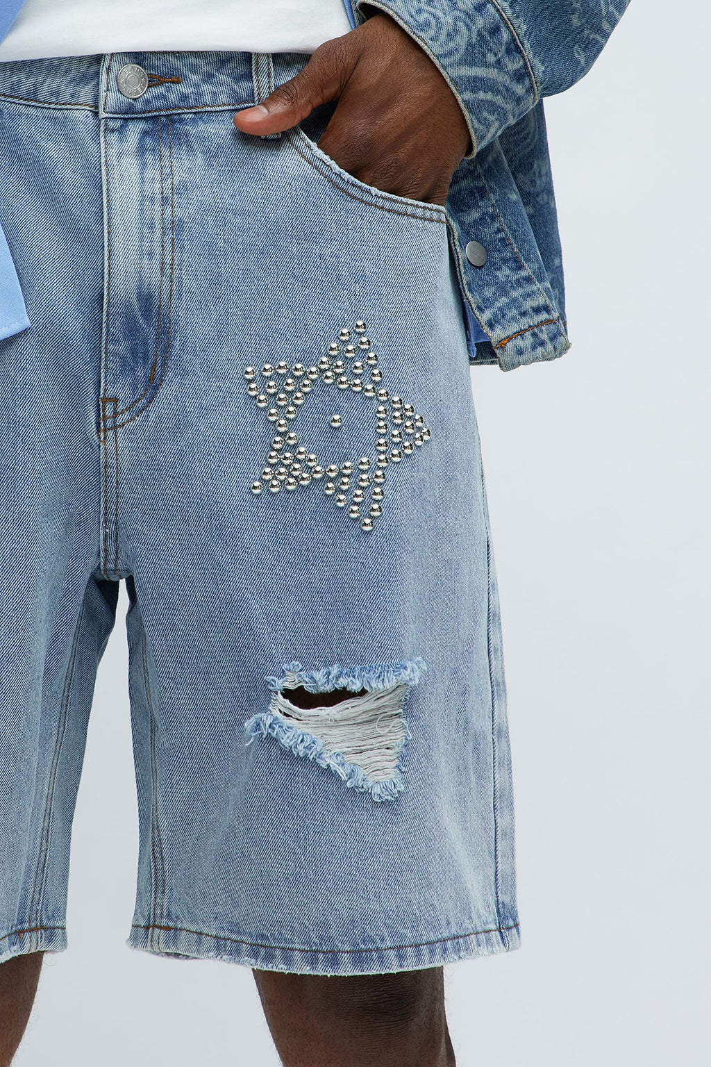 Relaxed Star Studded Denim Shorts - Light Blue Wash image 3