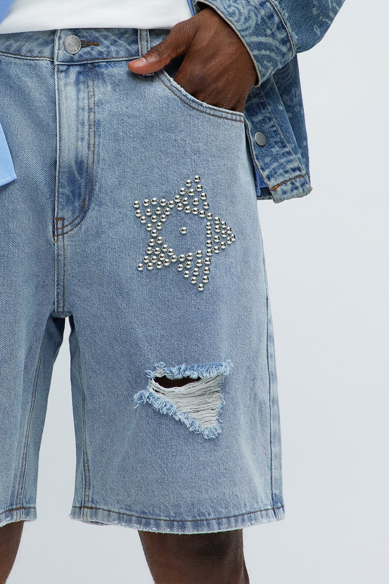 Relaxed Star Studded Denim Shorts - Light Blue Wash image 3