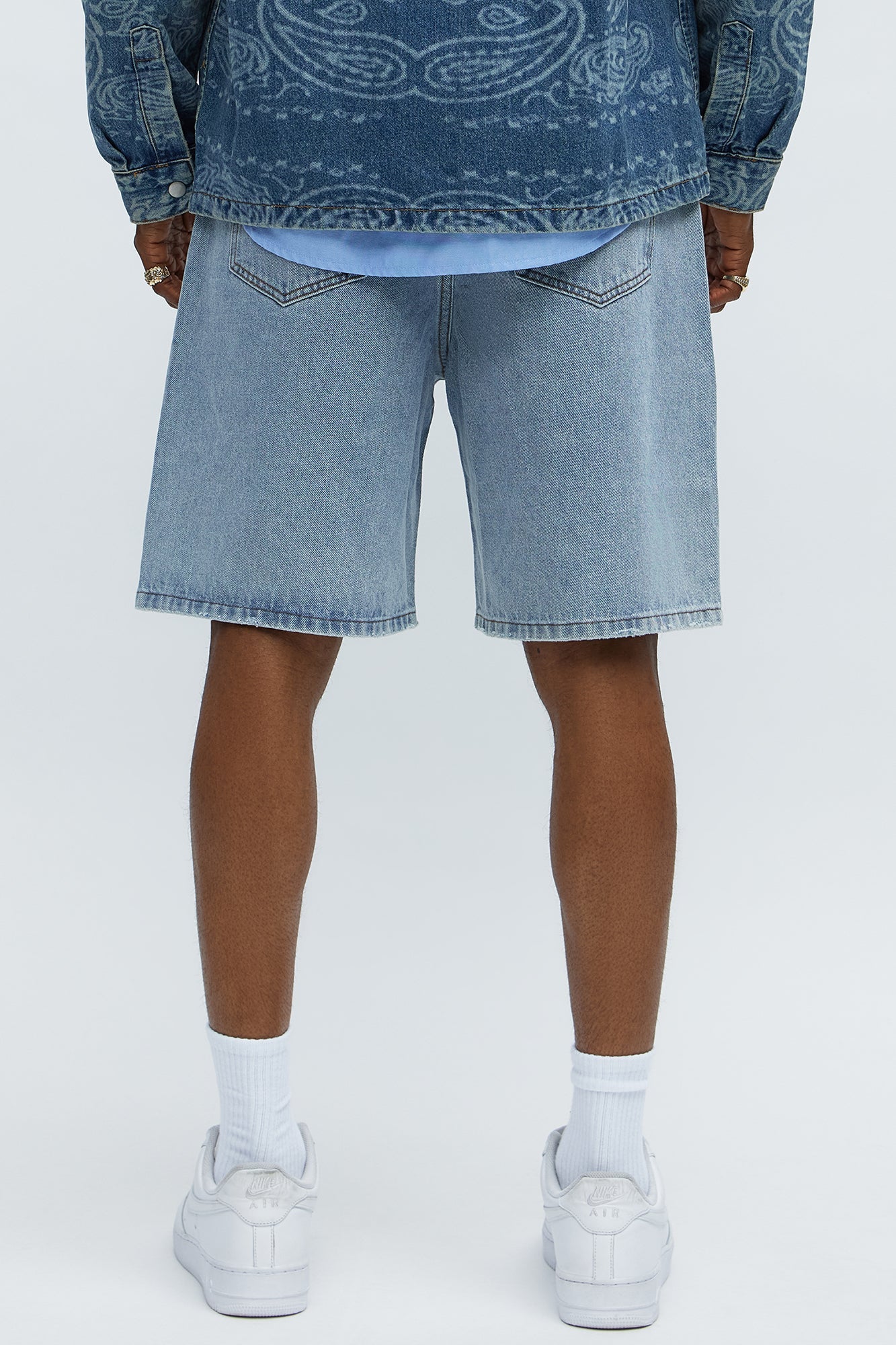Relaxed Star Studded Denim Shorts - Light Blue Wash image 4