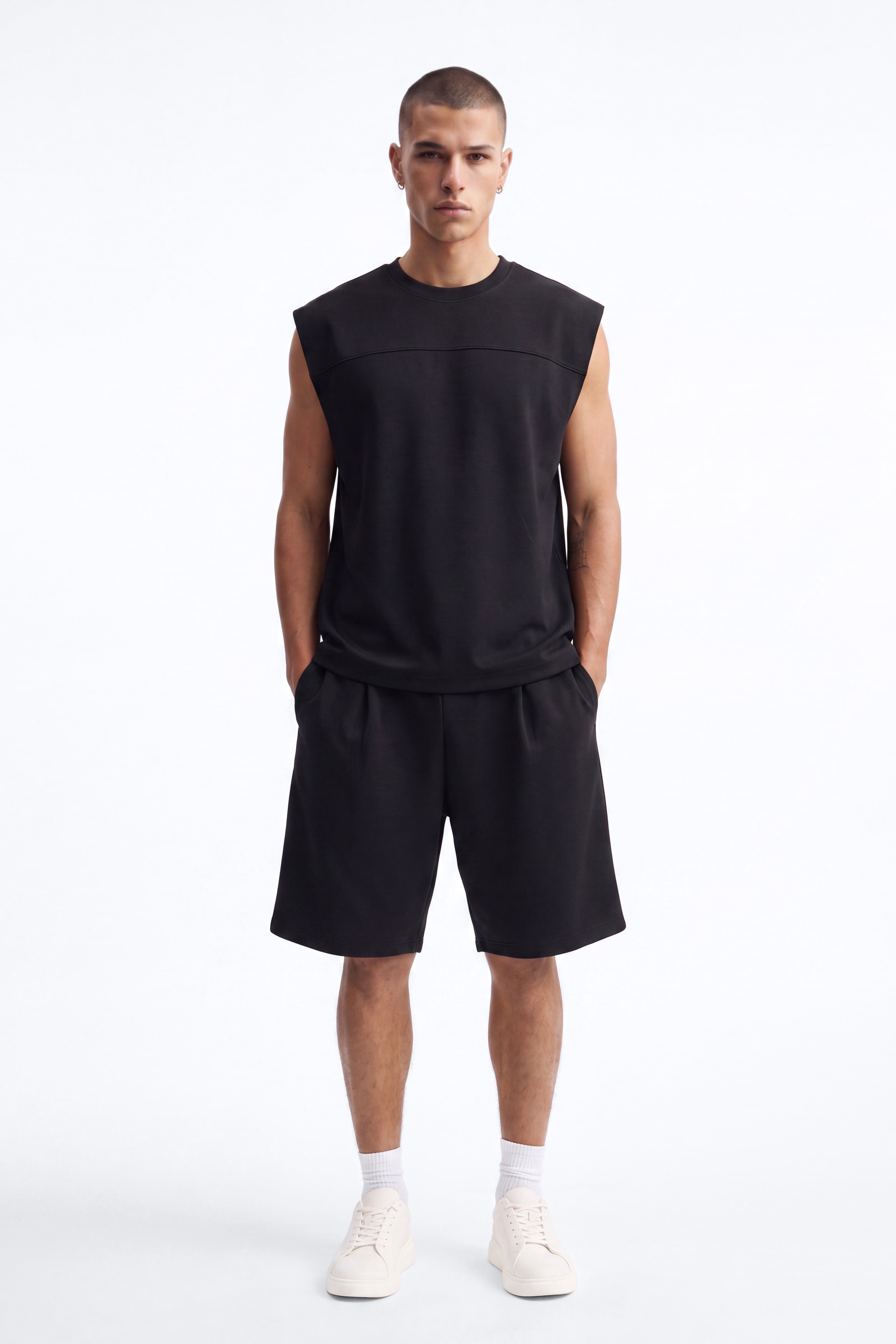 Structured Fleece Pleated Baggy Short - Black image 1