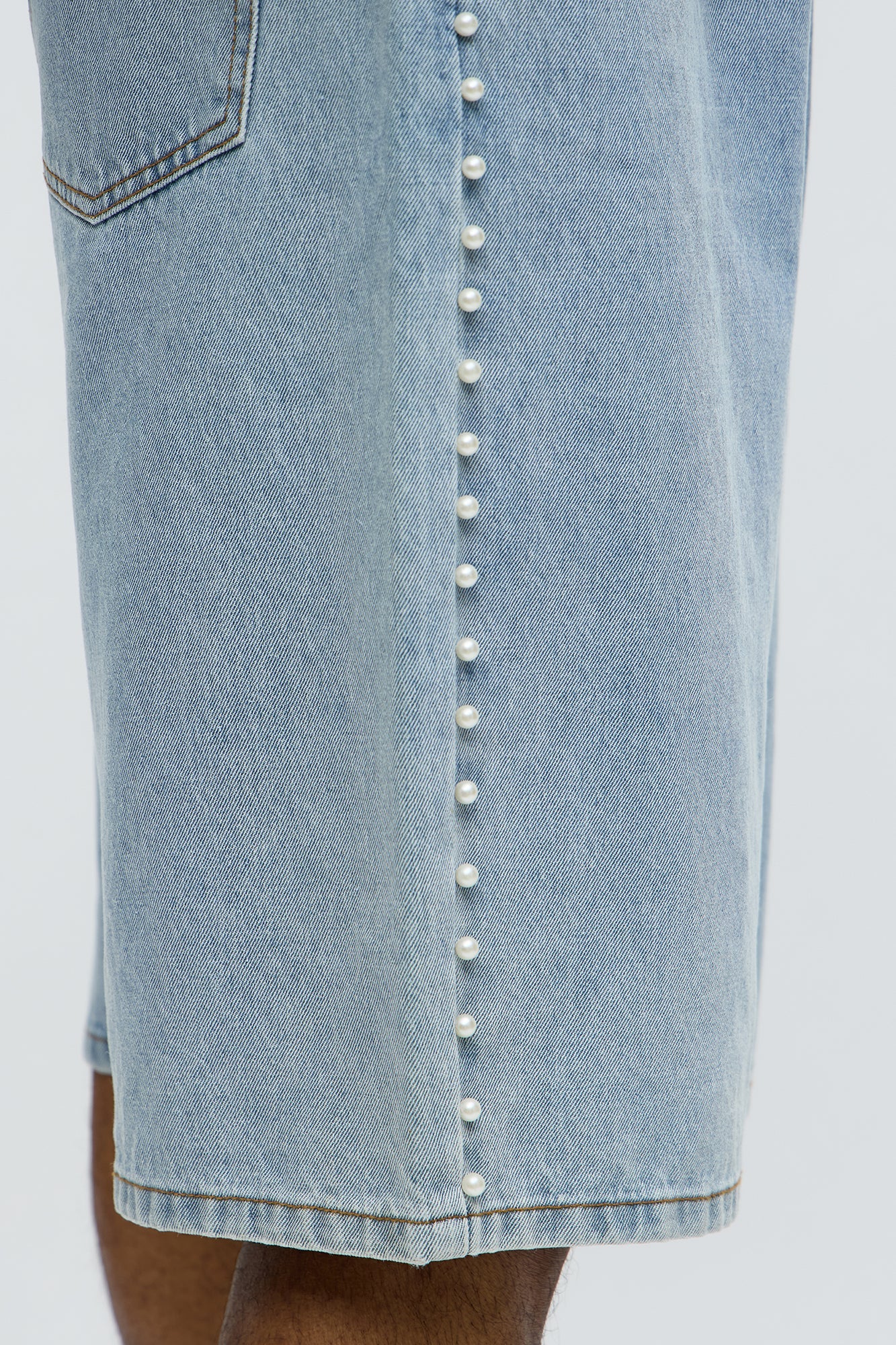 Baggy Pearls Along The Side Denim Short - Light Wash image 4