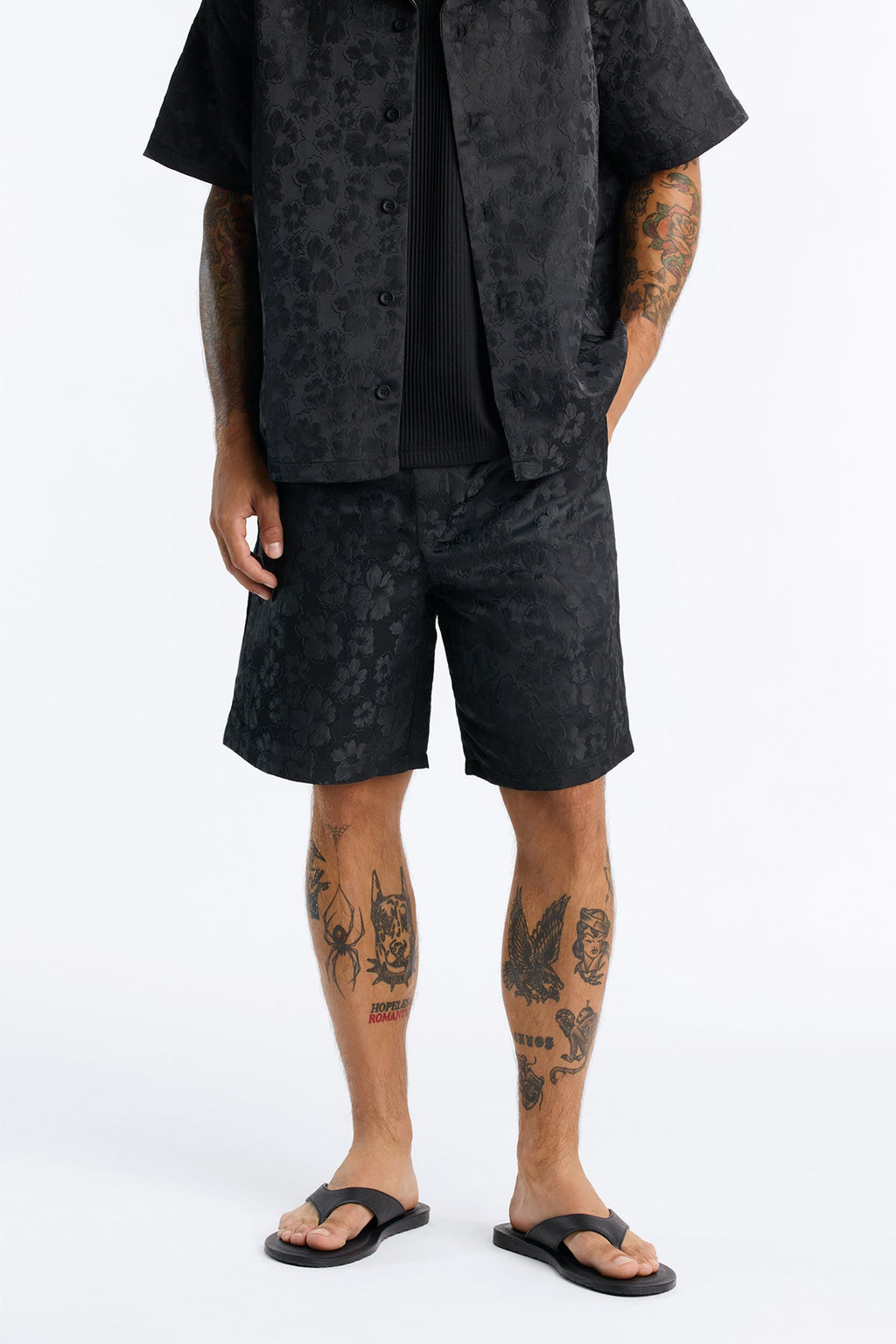 Lotto Floral Relaxed Short - Black image 2