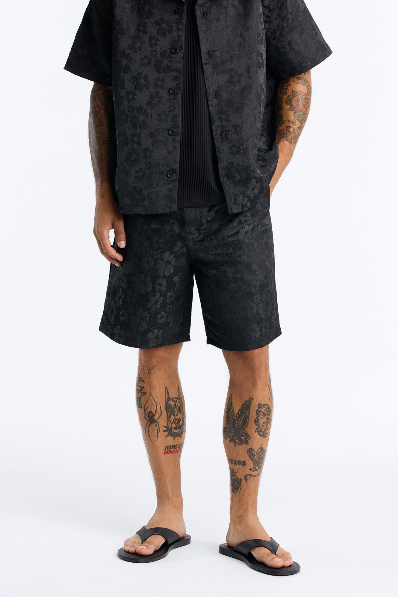 Lotto Floral Relaxed Short - Black image 2