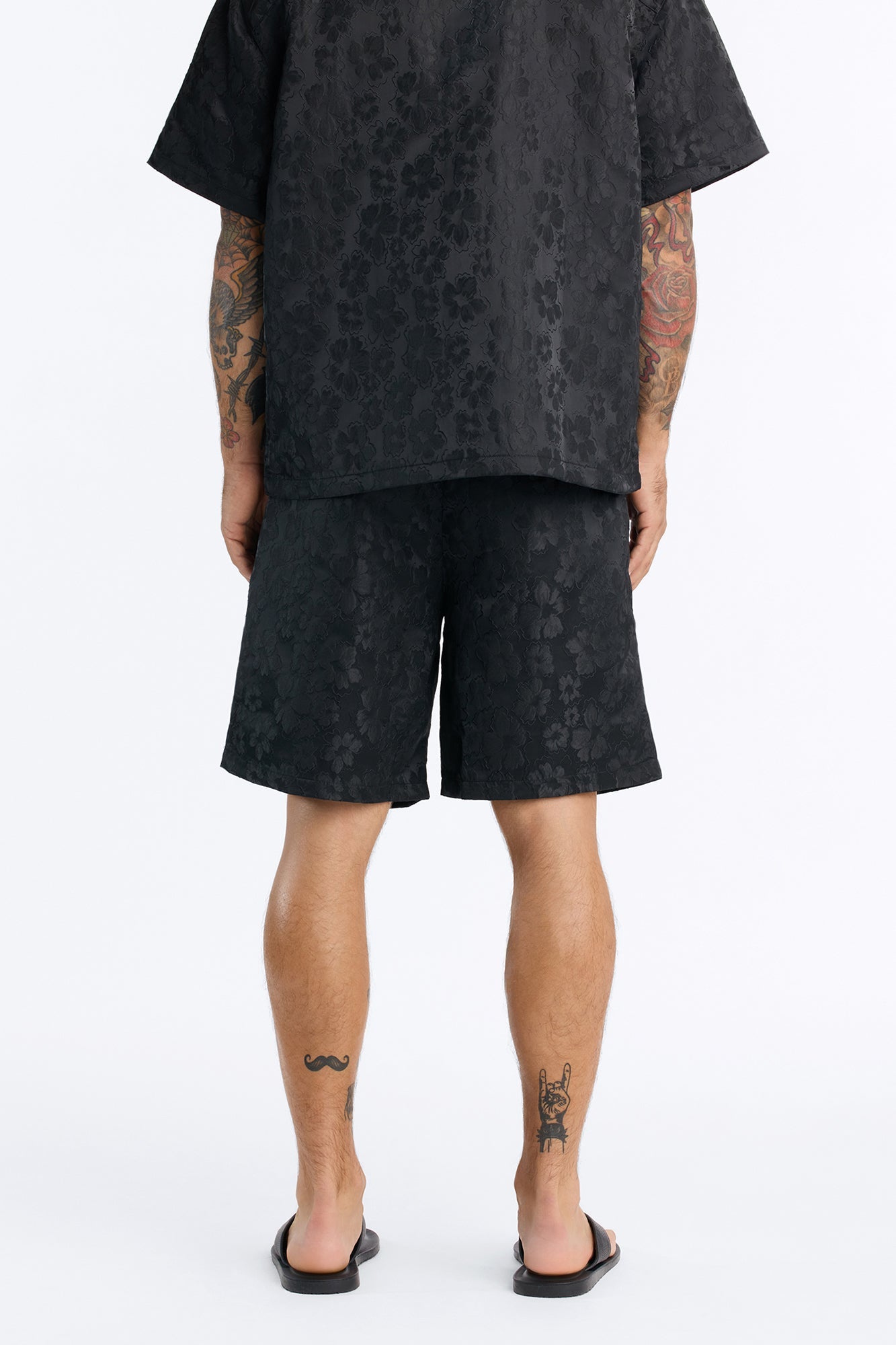 Lotto Floral Relaxed Short - Black image 4