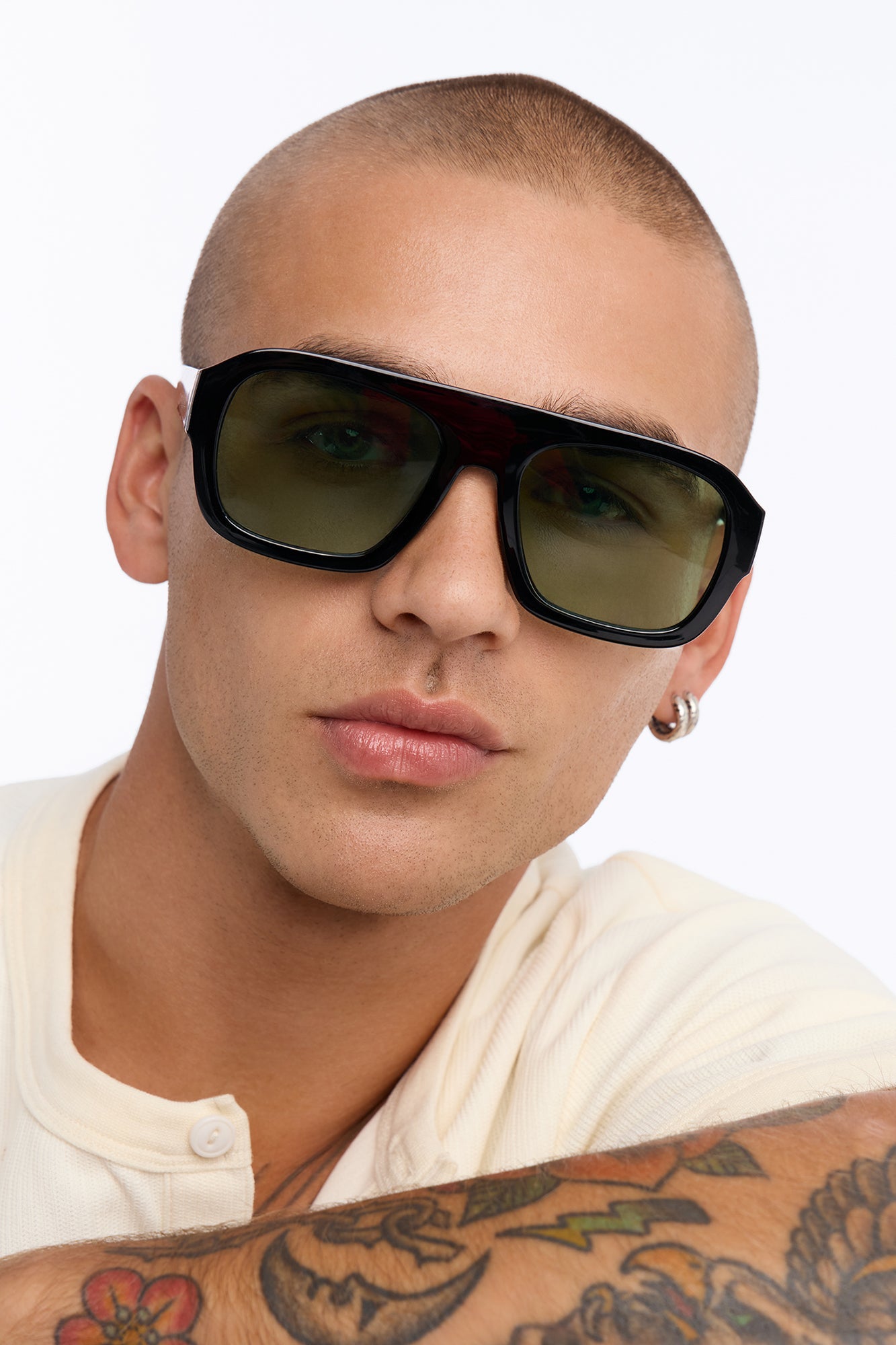 Watching The Skies Round Sunglasses - Black image 1
