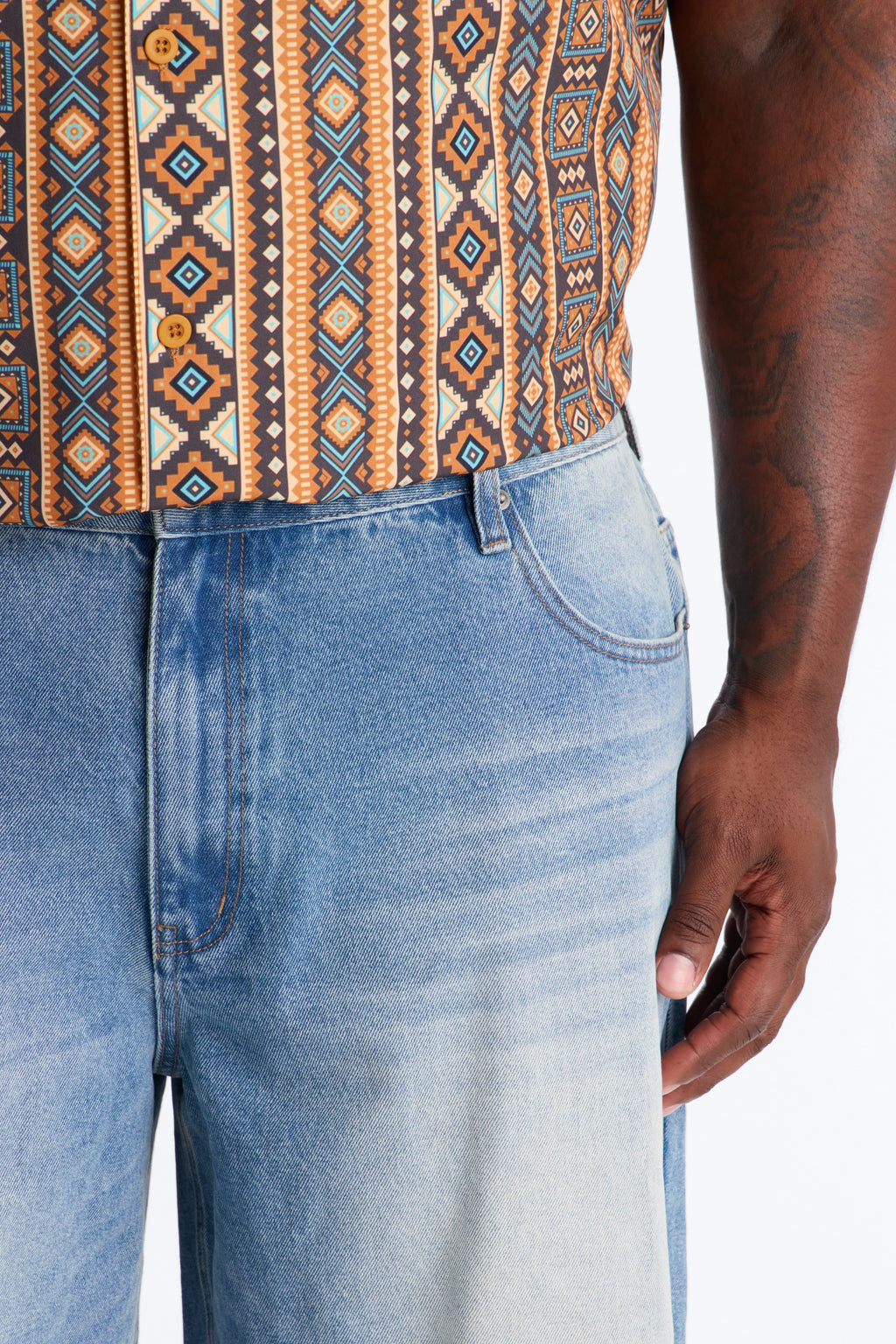 Baggy On the Go Denim Short - Light Blue Wash image 4